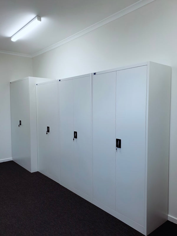 Customer Experience: Organisation with White Steel Cabinets