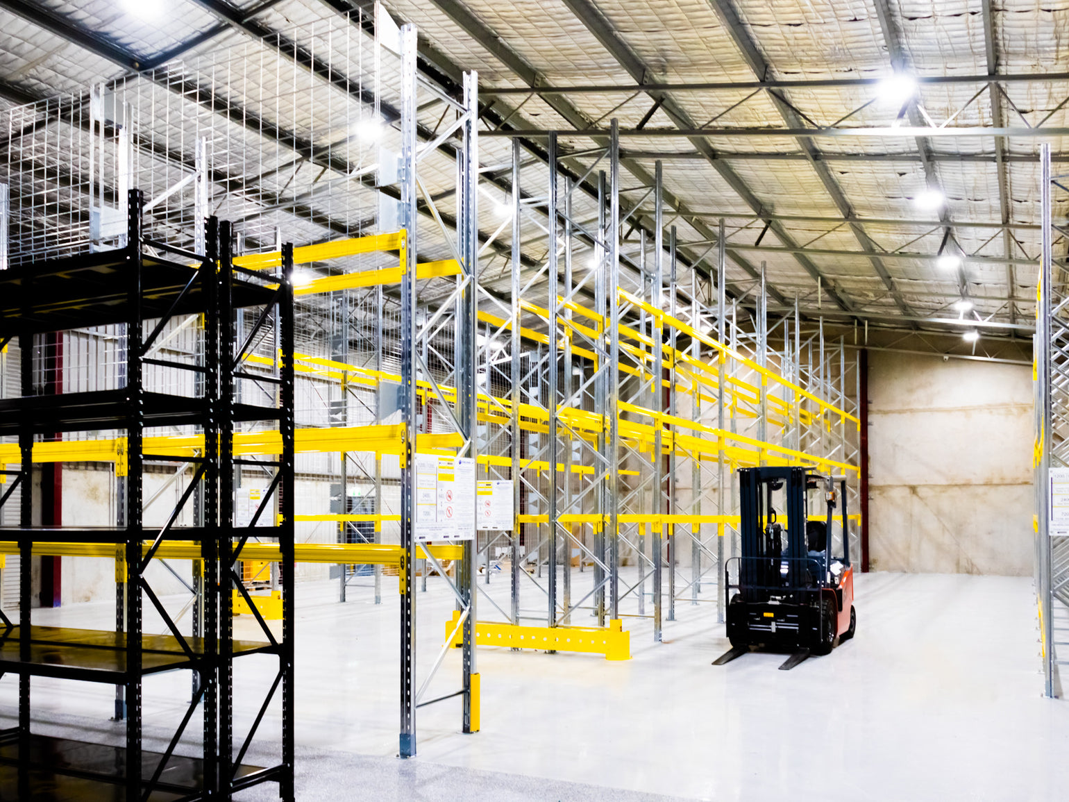 Galvanised Pallet Racking | Steelspan Storage Systems