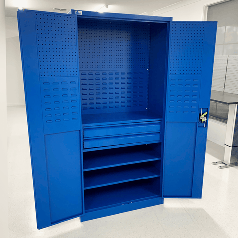 Module 17 Double with Overhead Cabinets